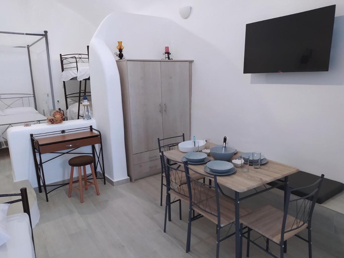 Mentoras' Complex Apartment
