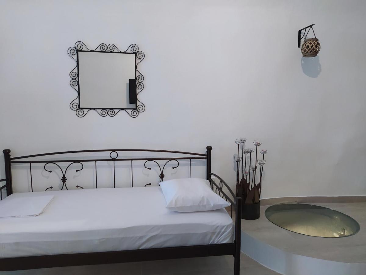 Mentoras' Complex Apartment