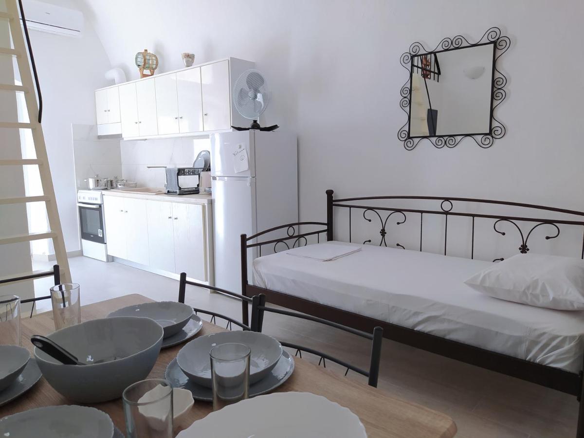 Mentoras' Complex Apartment