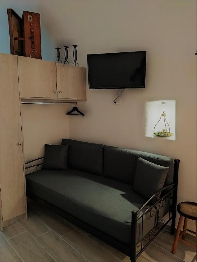 Mentoras' Complex Apartment